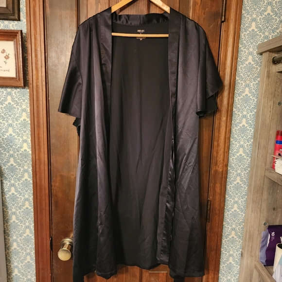 Jennifer Lopez XL Black Sleepware Robe - Picture 7 of 8